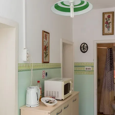 アパート Bradas-double With Shared Bathroom No3