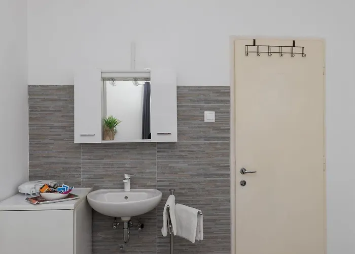 アパート Bradas-double With Shared Bathroom No3